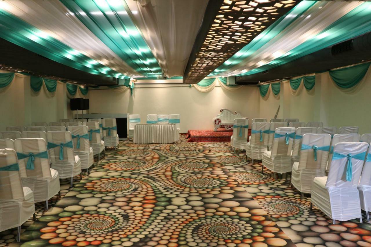 S.R. Residency Hotel Zirakpur Ngoại thất bức ảnh