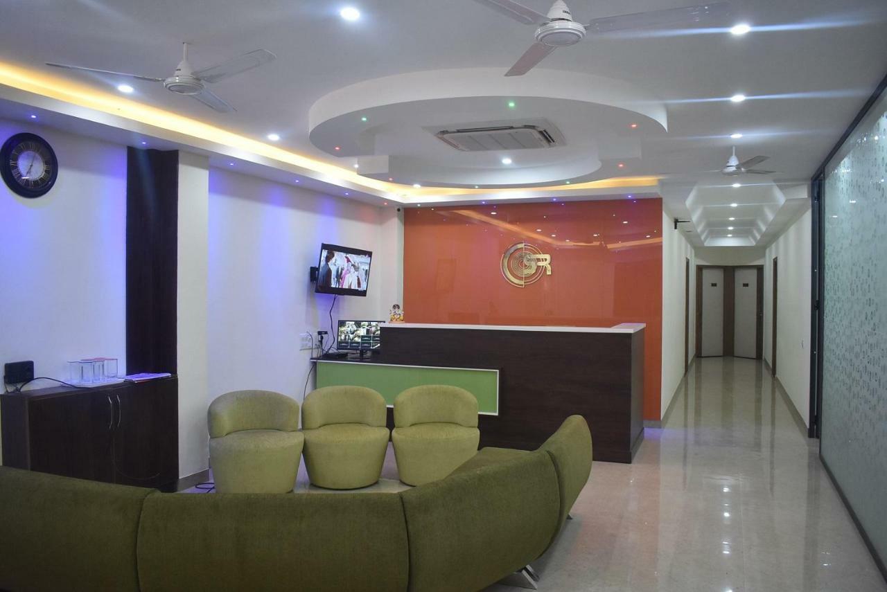 S.R. Residency Hotel Zirakpur Ngoại thất bức ảnh
