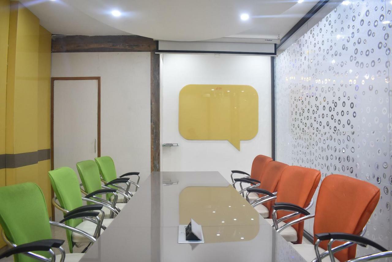 S.R. Residency Hotel Zirakpur Ngoại thất bức ảnh